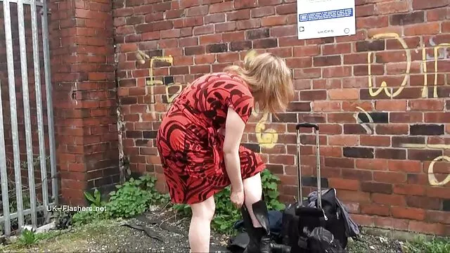 Appassionato asiatico August Taylor film porno con malena con enorme tette suzione cazzo