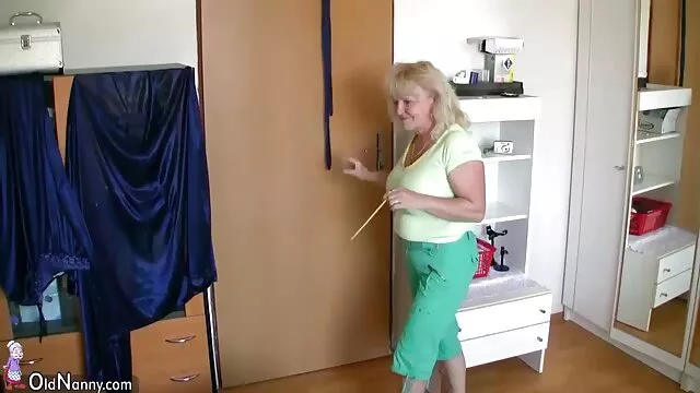 La sua puttana per creare porncasting per provare te stesso in un film porno completi gratis nuovo ruolo. Hai bisogno di provare molti, fumare un moderatore, così lei è presa per un nuovo lavoro ben pagato, i cani che si occupano di questo quiz