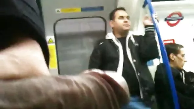 Cameriera soddisfatto video pornografici vintage la sua fame con il cazzo nero