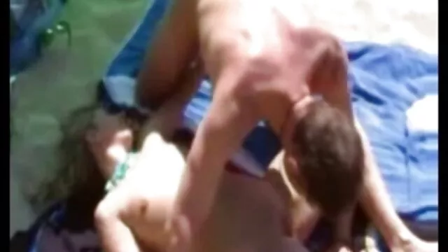 Sexy shemale cazzo con un bel uomo film porno con selen e deglutizione sperma