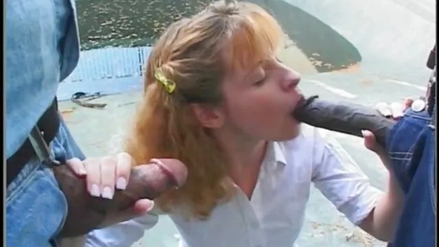 Bello quasi essere sesso attraverso l'ano. film porno in diretta Ragazza carina in un primo momento doloroso, ma dopo pochi minuti, lei era gemendo dolce a causa del rapimento, convulso in orgasmo