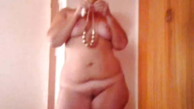 Sexy bellezza, per lei ama il sesso anale con film porno giovani il suo amico