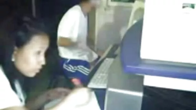 Sexy bionda sorella al casting film film porno gratis mostrando le sue abilità