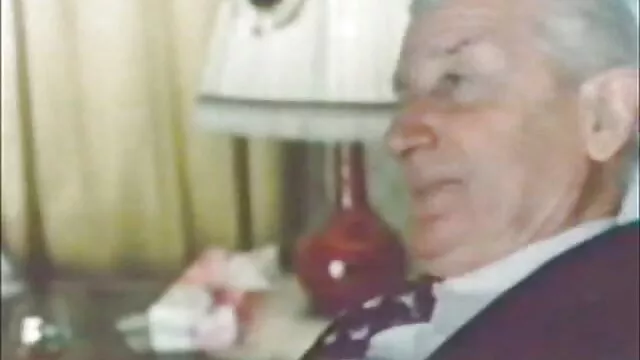 Bionda Jessica Jones ha fai vedere un film porno gratis chiesto l'uomo nero per lei a guardare il suo cazzo enorme