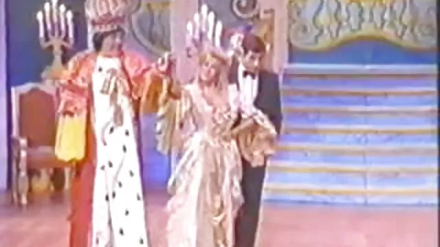 Bionda prendere due cazzi nei video porno pompini gratis suoi buchi