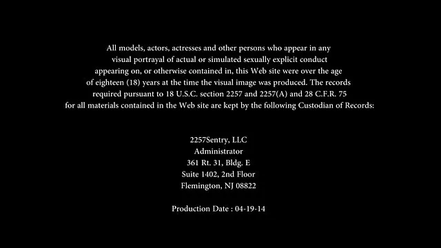 Una cagna procace maturo accarezzando il film porno anni 80 italiani suo vecchio L.